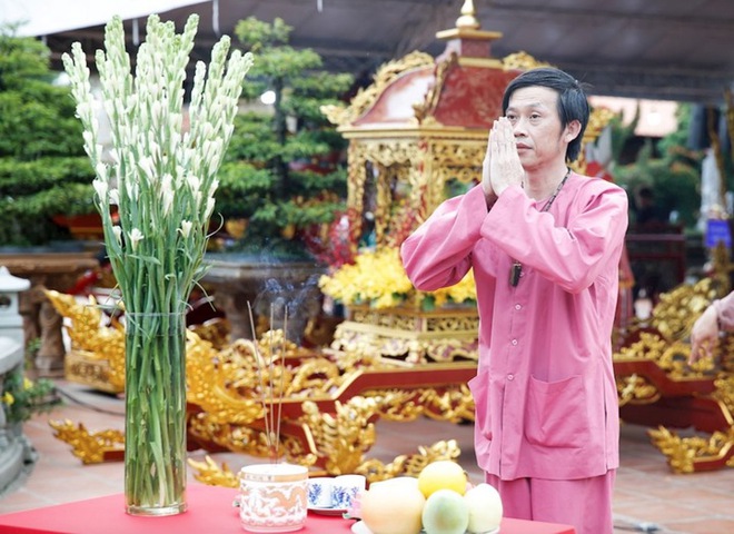 "Vua hài" đi bán mía từ 10 tuổi, giờ sở hữu nhà thờ 100 tỷ đồng- Ảnh 3.