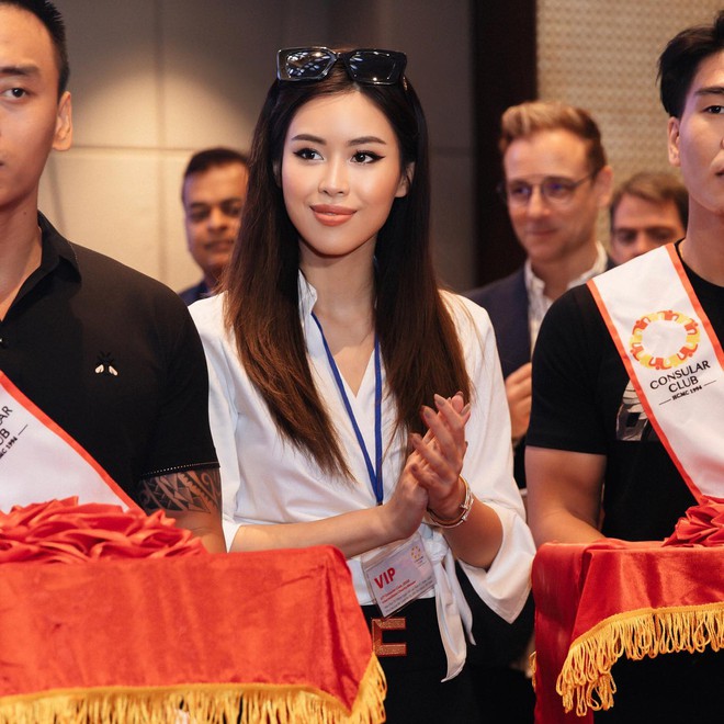 "Tài sản thừa kế" đắt giá nhất của Tiên Nguyễn- Ảnh 11. "Tài sản thừa kế" đắt giá nhất của Tiên Nguyễn- Ảnh 11.