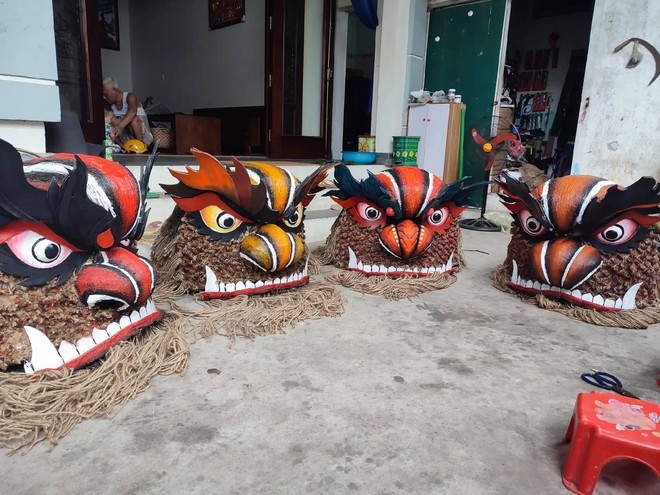 Con lân đáng sợ nhất Trung thu 2025: Bỏ chạy hoảng loạn khi nhìn thấy, tìm hiểu ra mới biết cực ý nghĩa- Ảnh 2.
