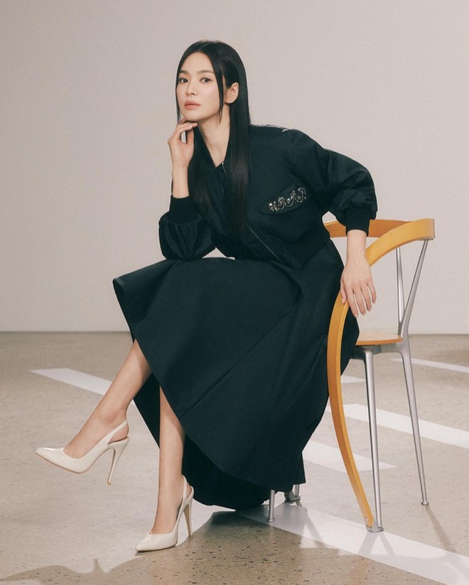 Song Hye Kyo có 3 thứ để tăng khí chất, phụ nữ tuổi 40 chỉ cần mặc theo- Ảnh 5.