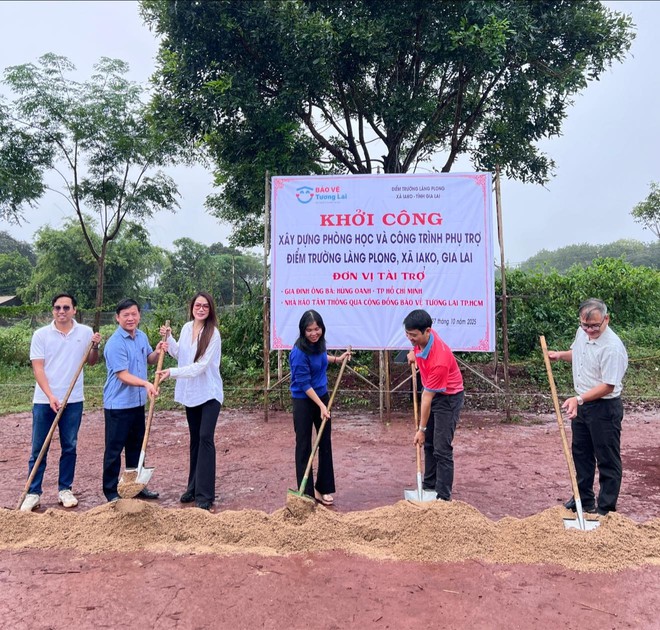 Trương Ngọc Ánh sụp đổ- Ảnh 1. Trương Ngọc Ánh sụp đổ- Ảnh 1.