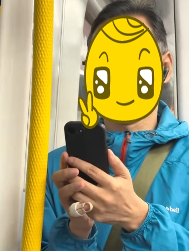 Vụ KOL nổi tiếng tố bị quay lén trên metro: Người đàn ông lên tiếng, tất cả đổi chiều phẫn nộ- Ảnh 4. Vụ KOL nổi tiếng tố bị quay lén trên metro: Người đàn ông lên tiếng, tất cả đổi chiều phẫn nộ- Ảnh 4.