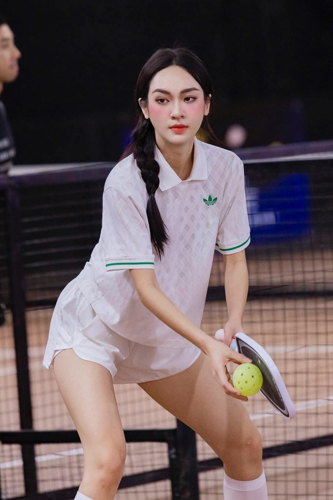 Mỹ nhân khiến doanh nhân Đức Phạm tuyên bố "Yêu em" nóng bỏng cỡ nào?- Ảnh 7. Mỹ nhân khiến doanh nhân Đức Phạm tuyên bố "Yêu em" nóng bỏng cỡ nào?- Ảnh 7.