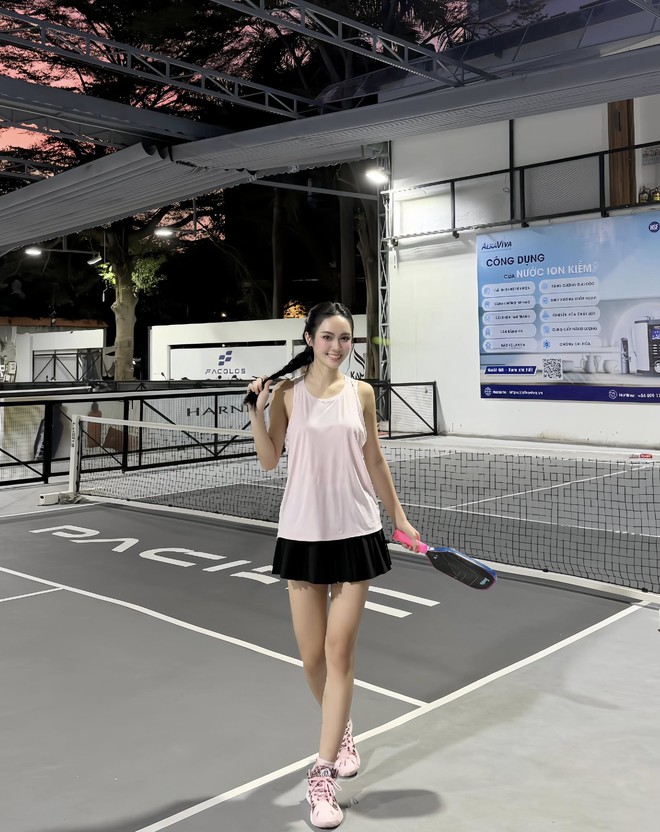 Mỹ nhân khiến doanh nhân Đức Phạm tuyên bố "Yêu em" nóng bỏng cỡ nào?- Ảnh 5. Mỹ nhân khiến doanh nhân Đức Phạm tuyên bố "Yêu em" nóng bỏng cỡ nào?- Ảnh 5.