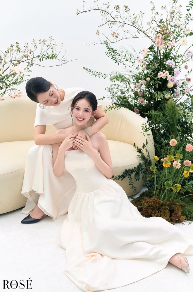 Hương Liên cưới con trai cựu Chủ tịch hôm nay: Mẹ chồng và mẹ ruột được khen nức nở- Ảnh 5.