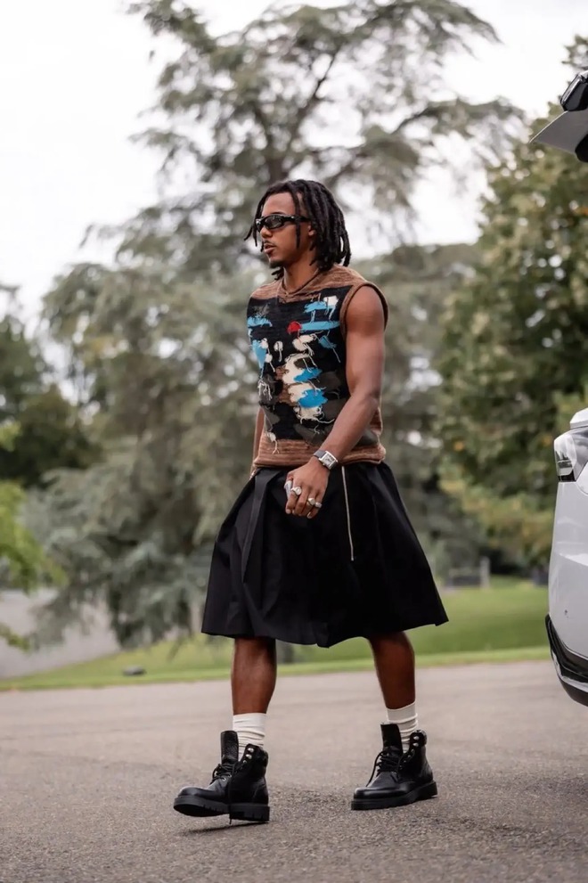 MXH bất ngờ về đội bóng mặc đẹp nhất thế giới: Biết cầu thủ giàu rồi nhưng trình chơi đồ hiệu quá "khét"- Ảnh 5. MXH bất ngờ về đội bóng mặc đẹp nhất thế giới: Biết cầu thủ giàu rồi nhưng trình chơi đồ hiệu quá "khét"- Ảnh 5.