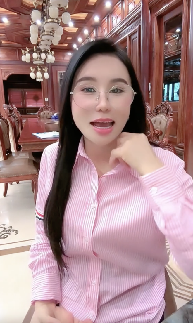 Nhan sắc "sếp em Mailisa" thời chưa dao kéo: Con gái tôi ngỡ mẹ là bà ngoại- Ảnh 6.