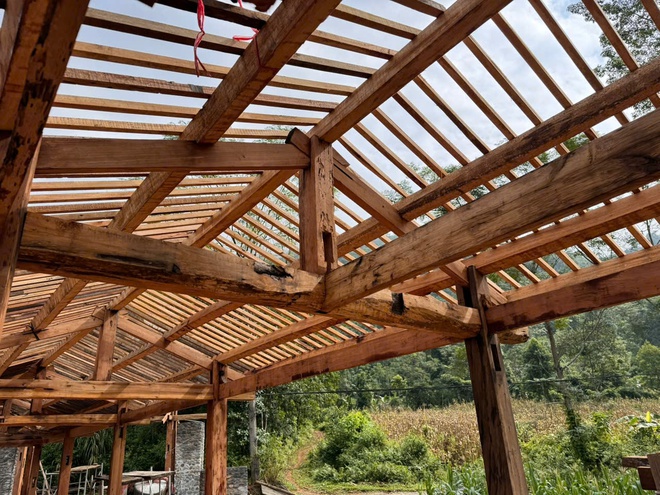 Cặp vợ chồng chi 3 tỷ xây nhà như cổ tích trên vùng núi Tuyên Quang: View triệu đô, 0 đồng rau củ- Ảnh 2. Cặp vợ chồng chi 3 tỷ xây nhà như cổ tích trên vùng núi Tuyên Quang: View triệu đô, 0 đồng rau củ- Ảnh 2.