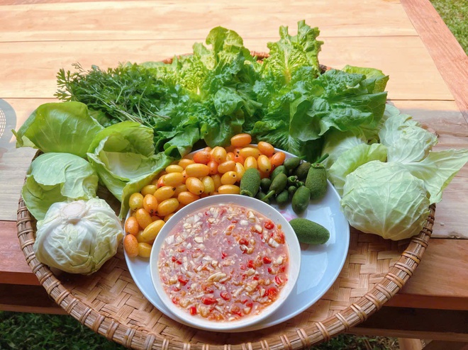 Cặp vợ chồng chi 3 tỷ xây nhà như cổ tích trên vùng núi Tuyên Quang: View triệu đô, 0 đồng rau củ- Ảnh 12. Cặp vợ chồng chi 3 tỷ xây nhà như cổ tích trên vùng núi Tuyên Quang: View triệu đô, 0 đồng rau củ- Ảnh 12.