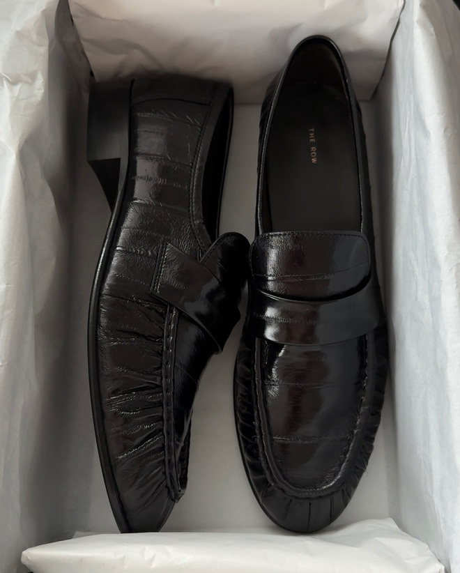 Mùa loafer tới: Kiểu giày quiet luxury khiến Kendall Jenner mê mệt vì năm nay có 1 điểm mới- Ảnh 13. Mùa loafer tới: Kiểu giày quiet luxury khiến Kendall Jenner mê mệt vì năm nay có 1 điểm mới- Ảnh 13.