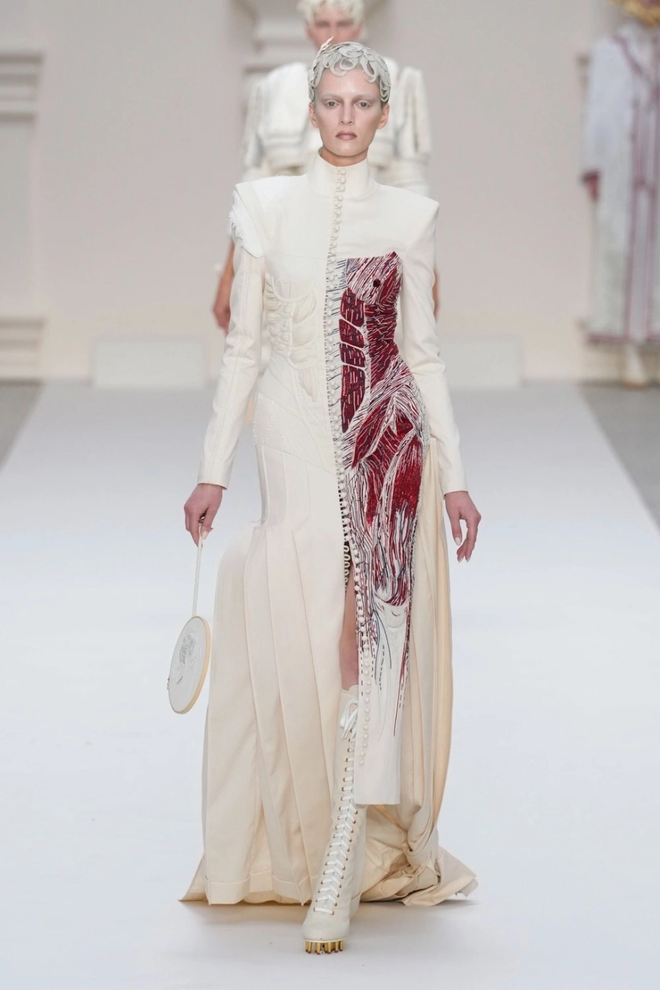 Met Gala 2026 công bố tin quan trọng: Dàn sao năm nay có khả năng rất "trần trụi"- Ảnh 6.