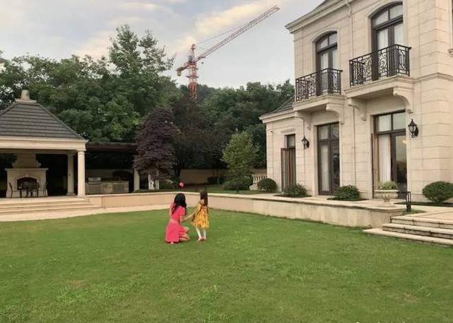 Căn phòng "toát ra mùi tiền" trong biệt thự đi 7 ngày không hết của tiểu thư Thượng Hải- Ảnh 3. Căn phòng "toát ra mùi tiền" trong biệt thự đi 7 ngày không hết của tiểu thư Thượng Hải- Ảnh 3.