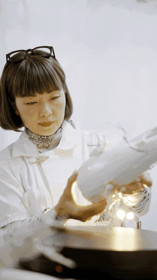 Người phụ nữ U50 bỏ việc lương cao về "chơi cây" với bố ung thư: Biến nghề bonsai ít ai biết thành sứ mệnh đời mình- Ảnh 8.