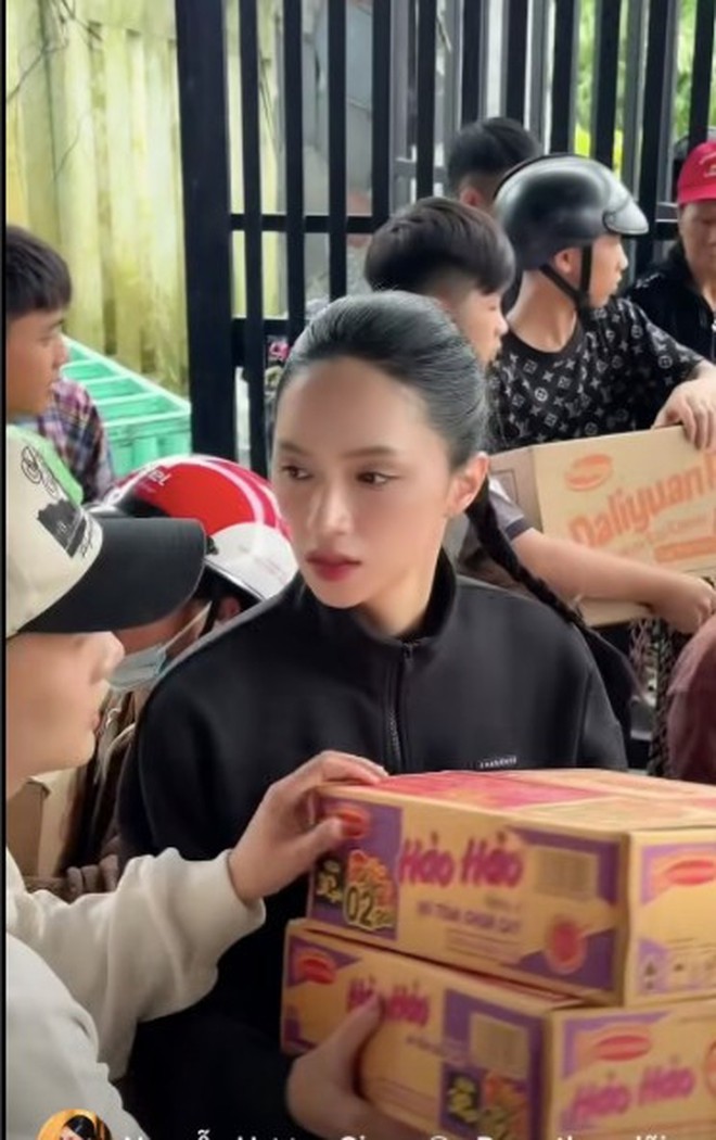 Nghệ sĩ lên đường đi cứu trợ vùng lũ- Ảnh 2.