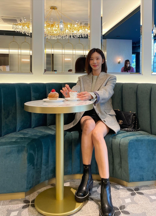 Nữ diễn viên ăn gian chiều cao nhờ tỉ lệ cơ thể quá đỉnh: Khó tin vậy cũng làm được!- Ảnh 4. Nữ diễn viên ăn gian chiều cao nhờ tỉ lệ cơ thể quá đỉnh: Khó tin vậy cũng làm được!- Ảnh 4.