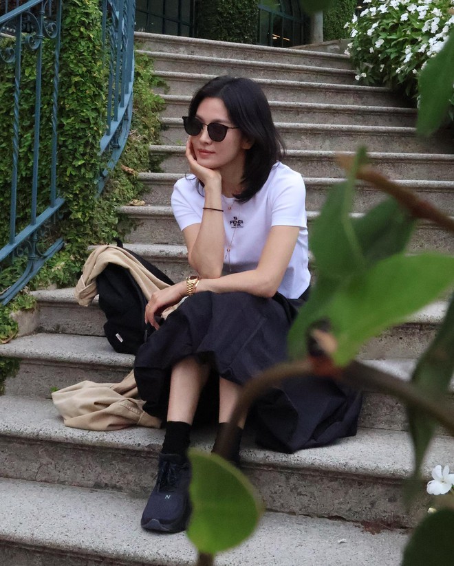 4 mẫu giày mùa đông tinh tế mà phụ nữ trung niên nên có- Ảnh 7.