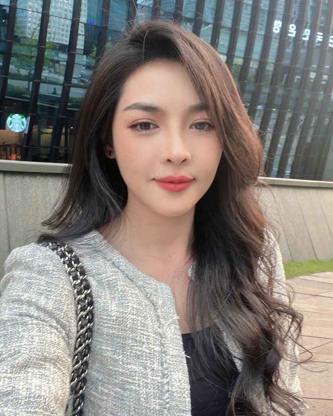 Hot girl thẩm mỹ thành công nhất Việt Nam nói 1 điều không ngờ với phiên bản 10 năm trước- Ảnh 4. Hot girl thẩm mỹ thành công nhất Việt Nam nói 1 điều không ngờ với phiên bản 10 năm trước- Ảnh 4.