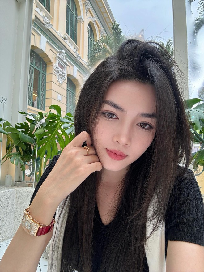 Hot girl thẩm mỹ thành công nhất Việt Nam nói 1 điều không ngờ với phiên bản 10 năm trước- Ảnh 5. Hot girl thẩm mỹ thành công nhất Việt Nam nói 1 điều không ngờ với phiên bản 10 năm trước- Ảnh 5.