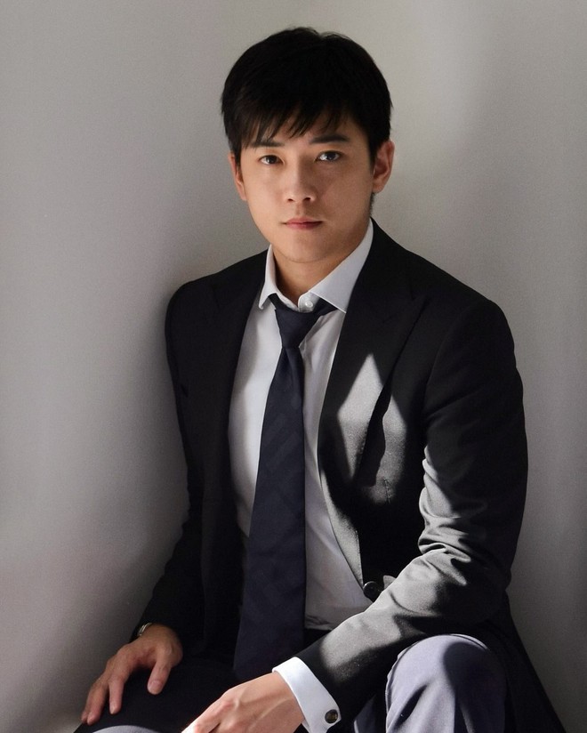 Chris Khoa Nguyễn - trai đẹp bị đồn "không có thật" bất ngờ tái xuất, đã kết hôn!!!- Ảnh 3.