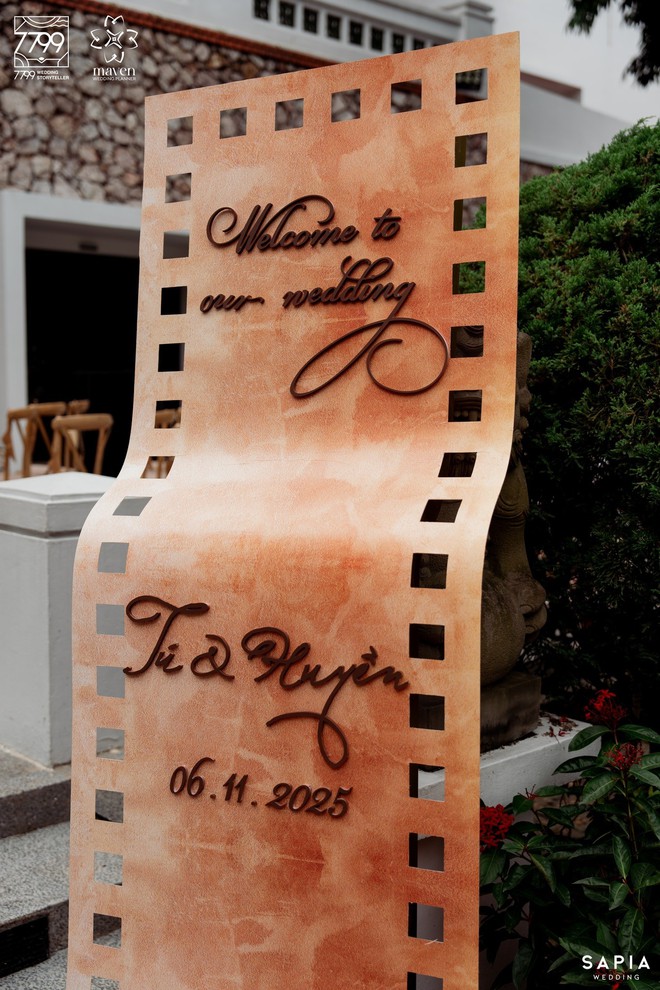 Ngọc Huyền liên tục khóc trong đám cưới với Đình Tú- Ảnh 9. Ngọc Huyền liên tục khóc trong đám cưới với Đình Tú- Ảnh 9.