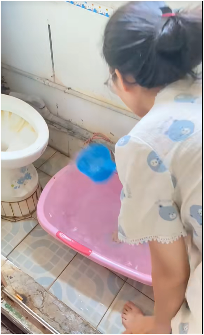 Bí mật của gia đình "3 đời ở phố cổ Hà Nội", được thừa kế căn nhà chưa đến 20m2- Ảnh 2. Bí mật của gia đình "3 đời ở phố cổ Hà Nội", được thừa kế căn nhà chưa đến 20m2- Ảnh 2.