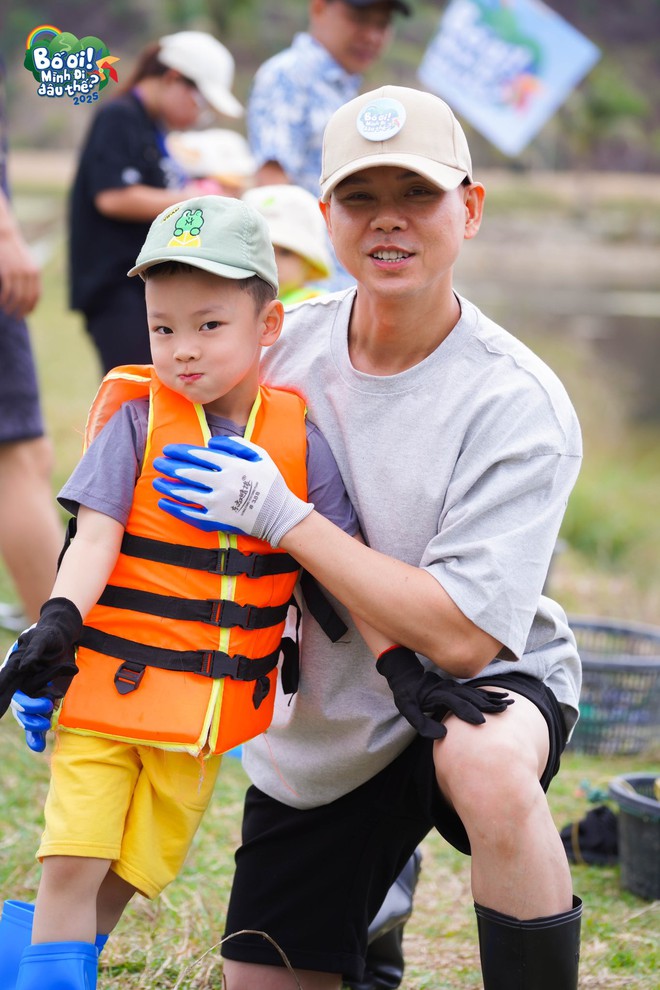 Con gái Phan Đinh Tùng: Mới 12 tuổi đã giành giải Nhất cuộc thi vẽ, tác phẩm được trưng bày tại bảo tàng danh giá nhất hành tinh- Ảnh 14. Con gái Phan Đinh Tùng: Mới 12 tuổi đã giành giải Nhất cuộc thi vẽ, tác phẩm được trưng bày tại bảo tàng danh giá nhất hành tinh- Ảnh 14.