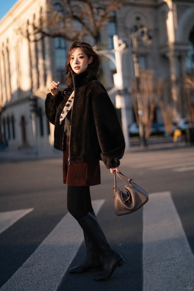 Trạm tỷ ở Trung Quốc đã "chảnh" đến mức độ này: Phí chụp 19 triệu/ tiếng, ưu tiên nhận khách đẹp- Ảnh 4. Trạm tỷ ở Trung Quốc đã "chảnh" đến mức độ này: Phí chụp 19 triệu/ tiếng, ưu tiên nhận khách đẹp- Ảnh 4.