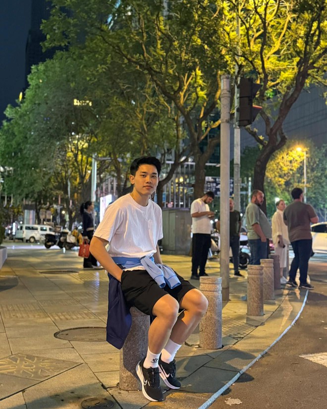 Đội h&igrave;nh U22 Việt Nam "xả vai" cầu thủ: N&oacute;i l&agrave; diễn vi&ecirc;n hay người mẫu chắc cũng tin!- Ảnh 9.