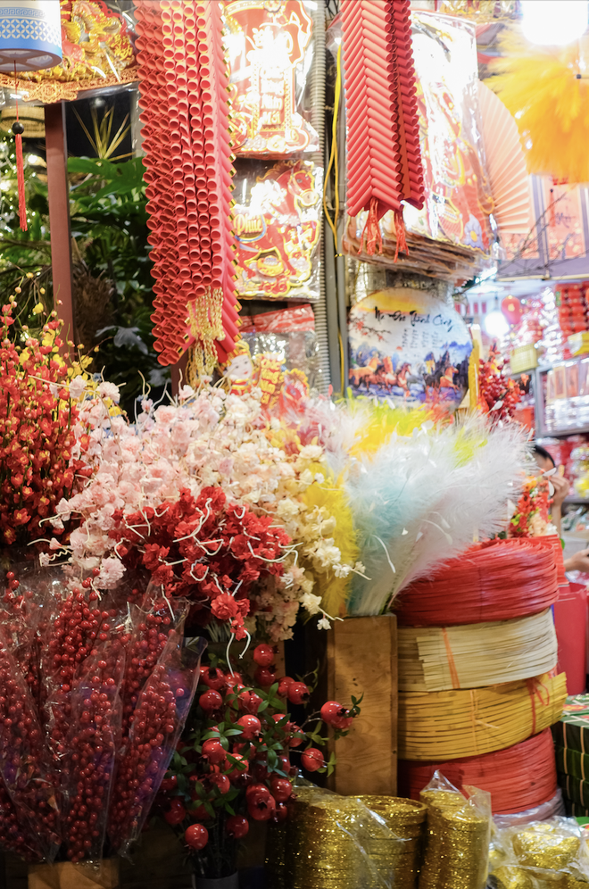 Cảnh tượng tại H&agrave;ng M&atilde; ngay l&uacute;c n&agrave;y: Người đi đường bật cười khi chứng kiến điều kh&ocirc;ng ngờ v&agrave;o đ&ecirc;m Noel- Ảnh 11.