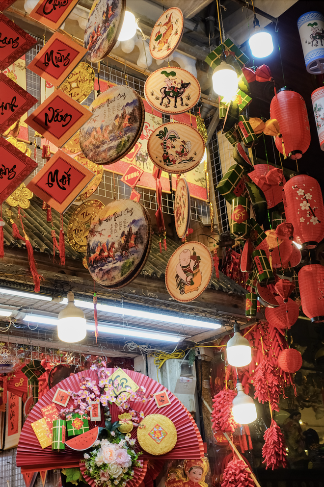 Cảnh tượng tại H&agrave;ng M&atilde; ngay l&uacute;c n&agrave;y: Người đi đường bật cười khi chứng kiến điều kh&ocirc;ng ngờ v&agrave;o đ&ecirc;m Noel- Ảnh 12.