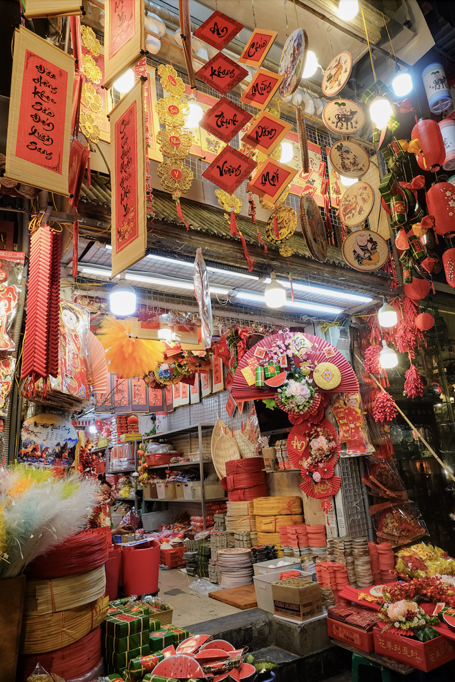 Cảnh tượng tại H&agrave;ng M&atilde; ngay l&uacute;c n&agrave;y: Người đi đường bật cười khi chứng kiến điều kh&ocirc;ng ngờ v&agrave;o đ&ecirc;m Noel- Ảnh 14.