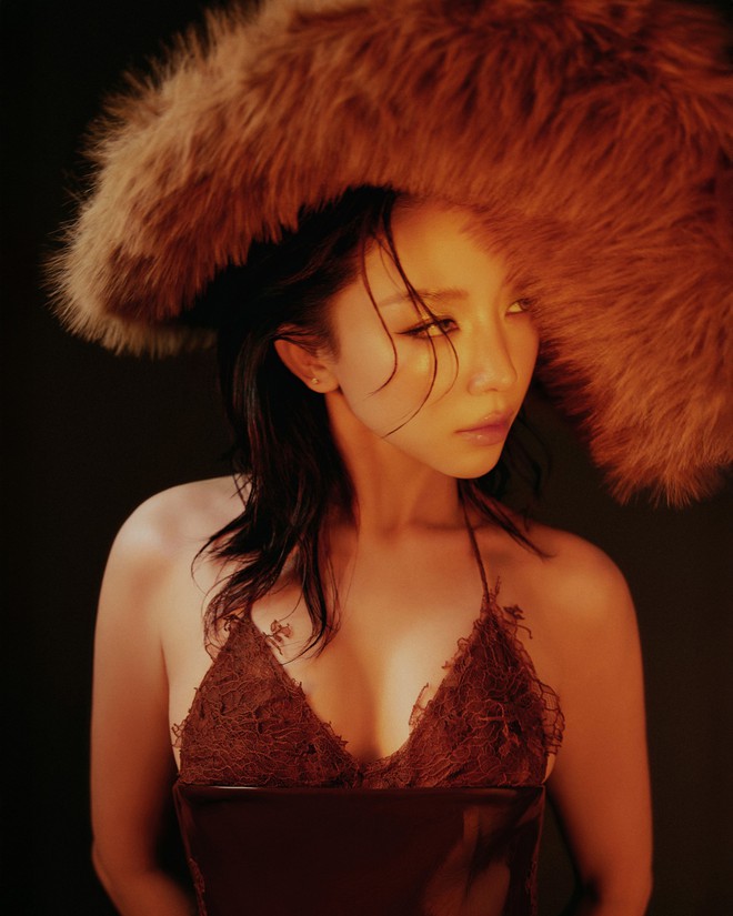 T&oacute;c Ti&ecirc;n chơi Gi&aacute;ng Sinh đỉnh nhất Vbiz, xứng danh nữ ho&agrave;ng gợi cảm!- Ảnh 11.