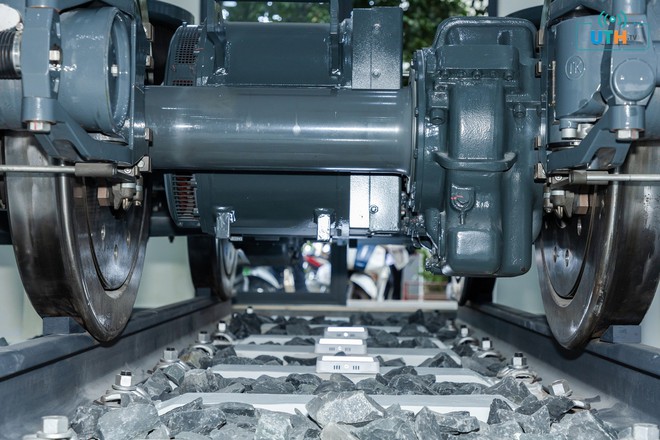 Trường ĐH đầu ti&ecirc;n đưa ph&ograve;ng m&ocirc; phỏng đường sắt tốc độ cao v&agrave;o đ&agrave;o tạo- Ảnh 11.