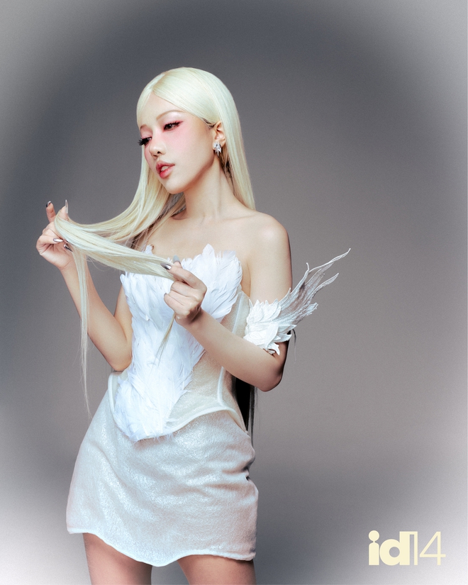 Giữa một vạn người, kh&aacute;n giả đ&atilde; nhận ra Ph&ugrave;ng Kh&aacute;nh Linh- Ảnh 15.