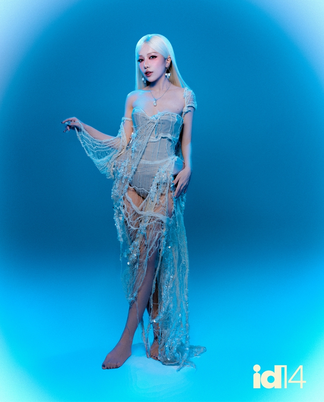 Giữa một vạn người, kh&aacute;n giả đ&atilde; nhận ra Ph&ugrave;ng Kh&aacute;nh Linh- Ảnh 8.