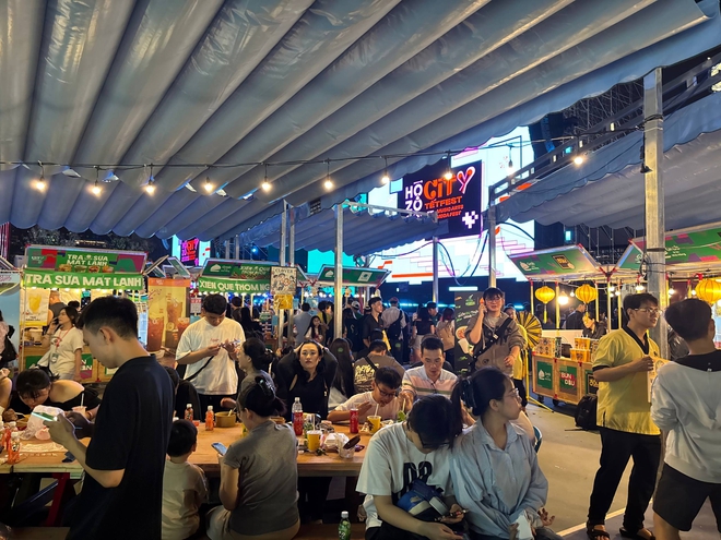 C&ocirc;ng vi&ecirc;n bờ s&ocirc;ng S&agrave;i G&ograve;n đ&atilde; vui nay c&ograve;n &ldquo;b&ugrave;ng nổ&rdquo; hơn với Tết Festival cực ho&agrave;nh tr&aacute;ng m&agrave; bất cứ ai cũng kh&ocirc;ng thể bỏ lỡ- Ảnh 19.