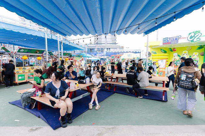 C&ocirc;ng vi&ecirc;n bờ s&ocirc;ng S&agrave;i G&ograve;n đ&atilde; vui nay c&ograve;n &ldquo;b&ugrave;ng nổ&rdquo; hơn với Tết Festival cực ho&agrave;nh tr&aacute;ng m&agrave; bất cứ ai cũng kh&ocirc;ng thể bỏ lỡ- Ảnh 2.