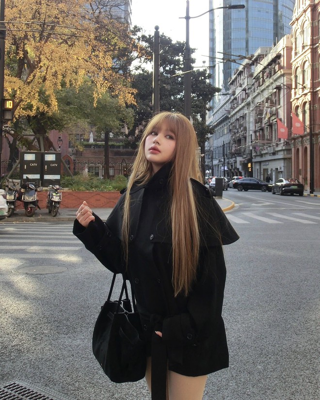 Vắng Gil Lê, Xoài Non biến thành Lisa lúc nào không hay- Ảnh 2. Vắng Gil Lê, Xoài Non biến thành Lisa lúc nào không hay- Ảnh 2.