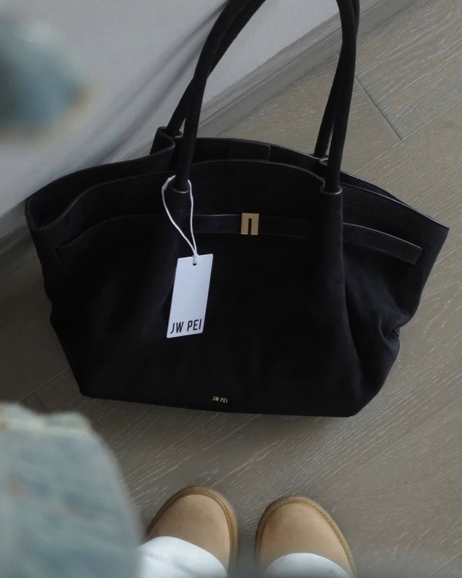 Vắng Gil Lê, Xoài Non biến thành Lisa lúc nào không hay- Ảnh 6. Vắng Gil Lê, Xoài Non biến thành Lisa lúc nào không hay- Ảnh 6.