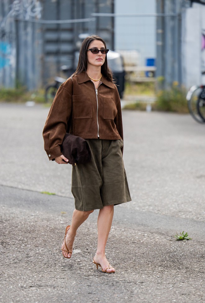 Vẫn kịp để bạn mặc hết 6 trends áo khoác đẹp nhất năm 2025- Ảnh 3. Vẫn kịp để bạn mặc hết 6 trends áo khoác đẹp nhất năm 2025- Ảnh 3.