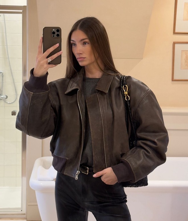 Vẫn kịp để bạn mặc hết 6 trends áo khoác đẹp nhất năm 2025- Ảnh 10. Vẫn kịp để bạn mặc hết 6 trends áo khoác đẹp nhất năm 2025- Ảnh 10.