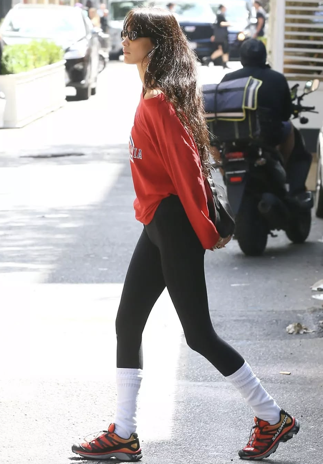 Từ xưởng kim loại đến đế chế sneaker tỷ USD: Điều g&igrave; đ&atilde; biến Salomon th&agrave;nh hiện tượng văn h&oacute;a của năm 2025?- Ảnh 9.