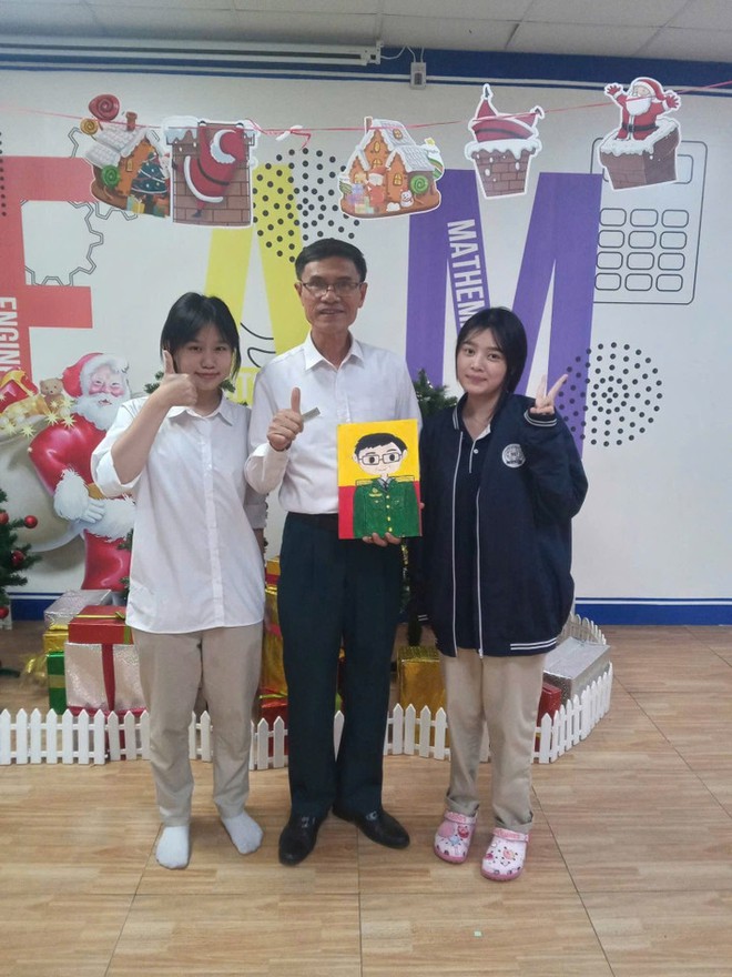 Học sinh vi phạm phải "gánh nước", cách kỷ luật lạ mà nhân văn- Ảnh 2. Học sinh vi phạm phải "gánh nước", cách kỷ luật lạ mà nhân văn- Ảnh 2.