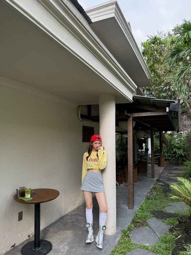 Đôi chân vô lý của Linh Ka- Ảnh 11. Đôi chân vô lý của Linh Ka- Ảnh 11.