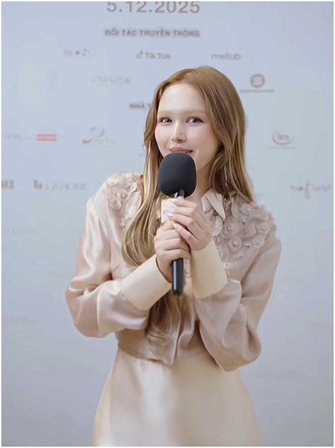 Hình ảnh mới nhất của Xoài Non gây giật mình- Ảnh 3. Hình ảnh mới nhất của Xoài Non gây giật mình- Ảnh 3.