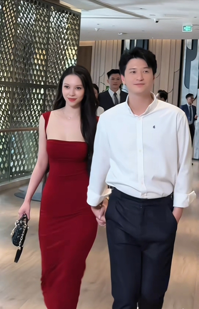 Clip Huỳnh Anh nắm tay một cô gái leo thẳng lên "hot search": Dân mạng đồng loạt nói ra 1 từ- Ảnh 2.