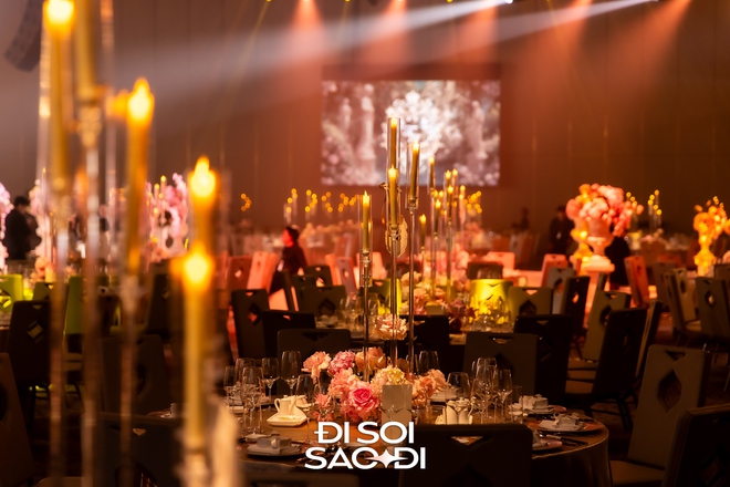 Trọn vẹn siêu lễ cưới của Tiên Nguyễn và chồng gốc Dubai: Dâu rể gấp đôi visual, gia đình tỷ phú đến dàn khách mời "quá vuýp"!- Ảnh 37. Trọn vẹn siêu lễ cưới của Tiên Nguyễn và chồng gốc Dubai: Dâu rể gấp đôi visual, gia đình tỷ phú đến dàn khách mời "quá vuýp"!- Ảnh 37.