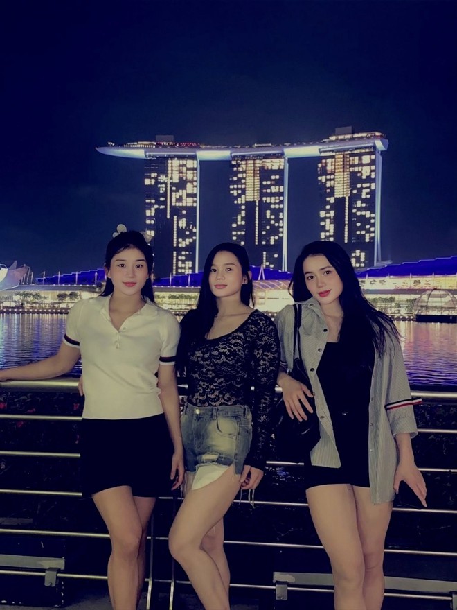 3 chị em ruột ở Huế cùng đi thi vật tại SEA Games 33, một người được Chủ tịch nước trao tặng Huân chương- Ảnh 14. 3 chị em ruột ở Huế cùng đi thi vật tại SEA Games 33, một người được Chủ tịch nước trao tặng Huân chương- Ảnh 14.