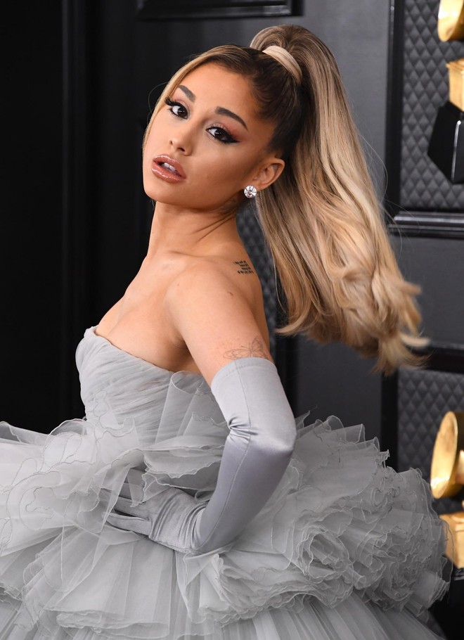 Đằng sau cơ thể gầy trơ xương của Ariana Grande- Ảnh 3.