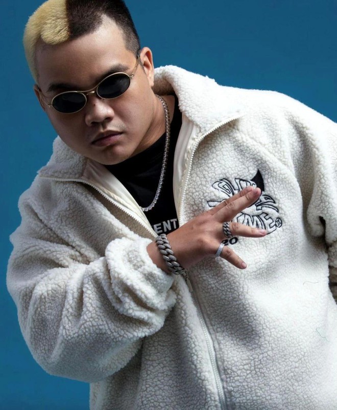&Aacute; qu&acirc;n Rap Việt bị tung đ&ograve;n ch&iacute; mạng- Ảnh 4.